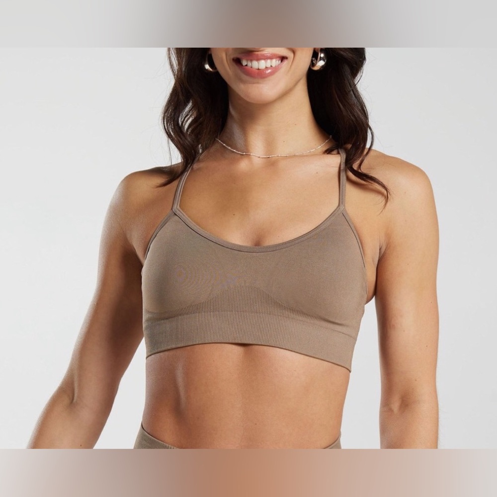 Gymshark Sweat Seamless Sports Bra in Fossil Brown M